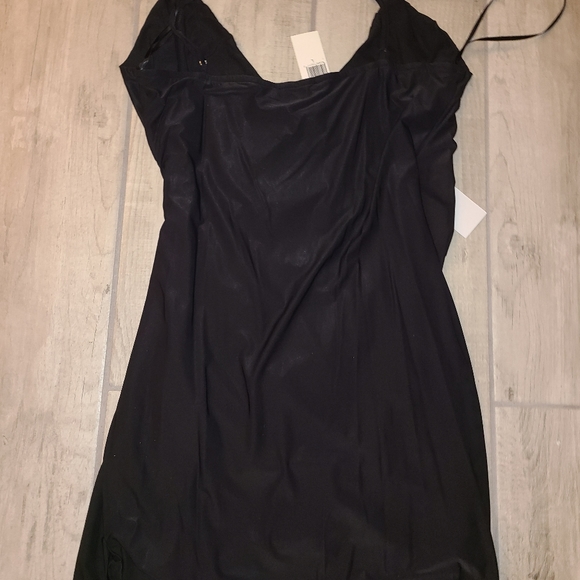 LUMIERE Black Dress - Picture 7 of 7